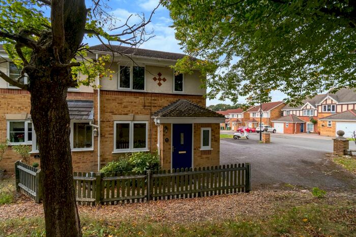 3 Bedroom Semi-Detached House To Rent In Jex-Blake Close, Southampton, SO16