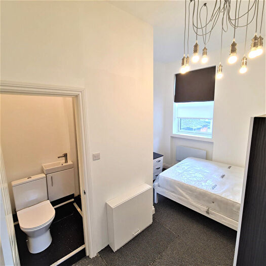 1 Bedroom Flat To Rent In Willesden Lane, London, NW6