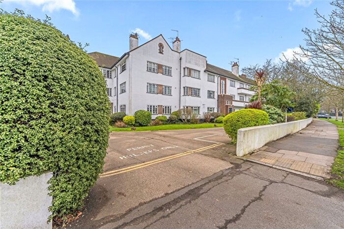 2 Bedroom Flat For Sale In Cavendish House, Twickenham, TW1