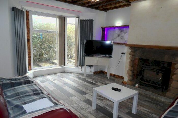 3 Bedroom Property To Rent In Greenhead Avenue, Blackburn, BB1