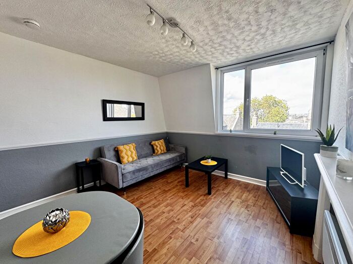 1 Bedroom Flat To Rent In Walker Road, Aberdeen, AB11