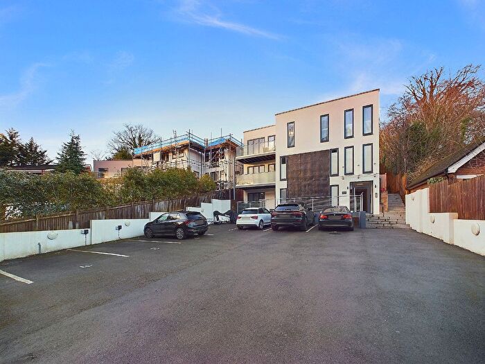 2 Bedroom Flat To Rent In Hillcroft, Southill Road, Chislehurst, Kent, BR7