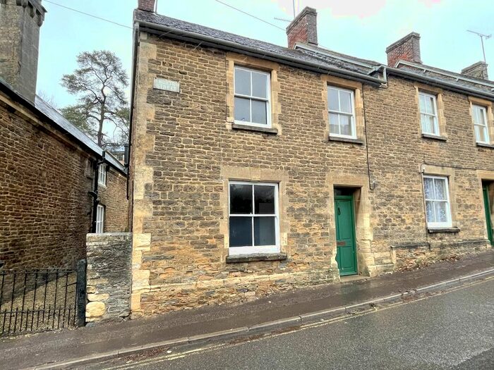 2 Bedroom End Of Terrace House To Rent In North Street, Wincanton BA9