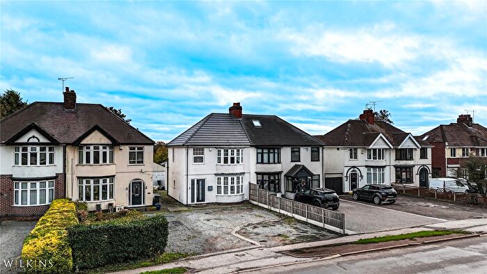 3 Bedroom Semi Detached House For Sale In The Long Shoot, Nuneaton, Warwickshire, CV11