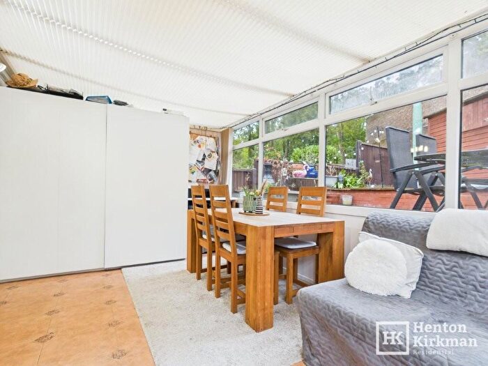 3 Bedroom End Of Terrace House For Sale In Hatfield Drive, Billericay, Essex, CM11