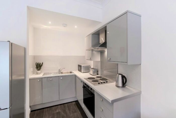 2 Bedroom Flat To Rent In Old Dumbarton Road, Yorkhill, Glasgow, G3