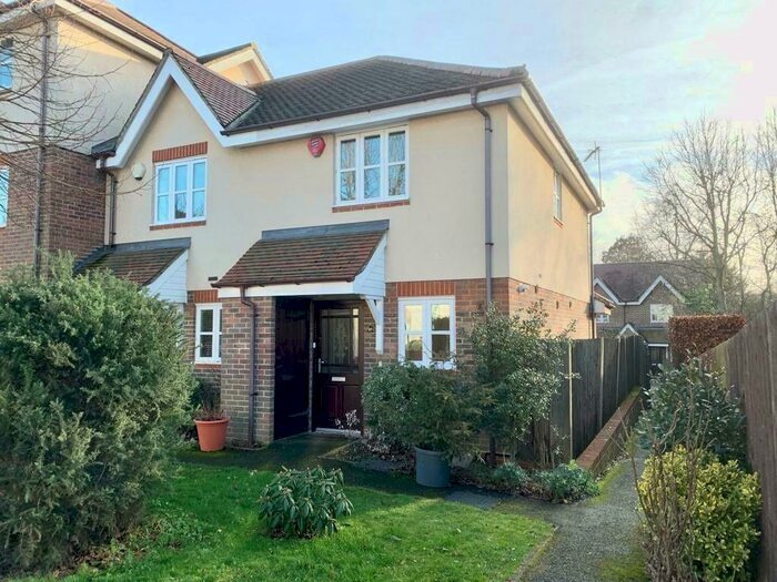 2 Bedroom End Of Terrace House To Rent In Avenue Road, St. Albans, Hertfordshire, AL1