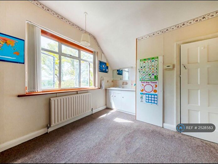 5 Bedroom Detached House To Rent In Village Way, Beckenham, BR3