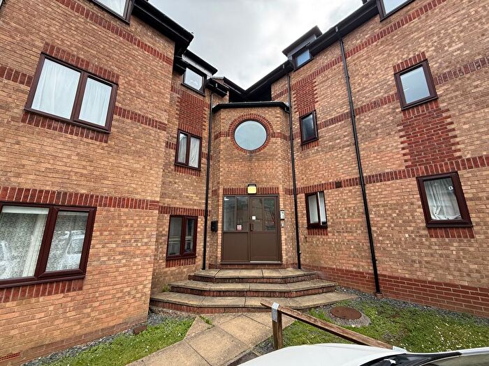 2 Bedroom Flat To Rent In Whitley Mead, Bristol, BS34