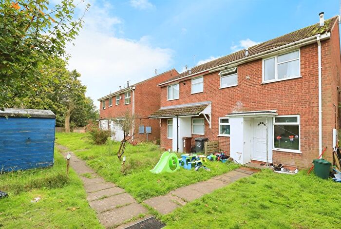 1 Bedroom Mews For Sale In Marholm Close, Pendeford, Wolverhampton, WV9