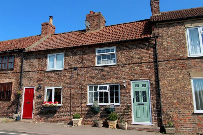 2 Bedroom Cottage For Sale In Newsham, Thirsk YO7