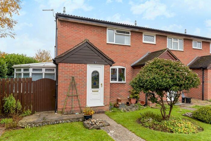 3 Bedroom Terraced House To Rent In Fleet Close, Woosehill, Wokingham, RG41
