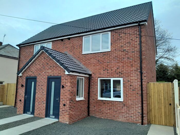 2 Bedroom Semi-Detached House To Rent In Milnercroft, Retford, DN22
