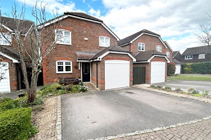 4 Bedroom Detached House For Sale In Arlott Close, Eversley, Hook, Hampshire, RG27