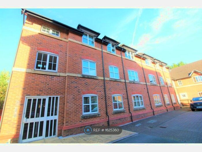 2 Bedroom Flat To Rent In Springbank Gardens, Lymm, WA13