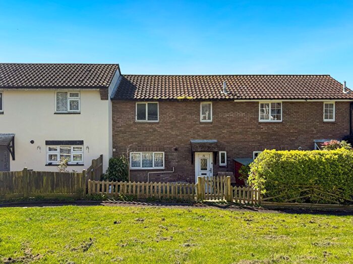 3 Bedroom Terraced House For Sale In Findon Road, Brighton, BN2