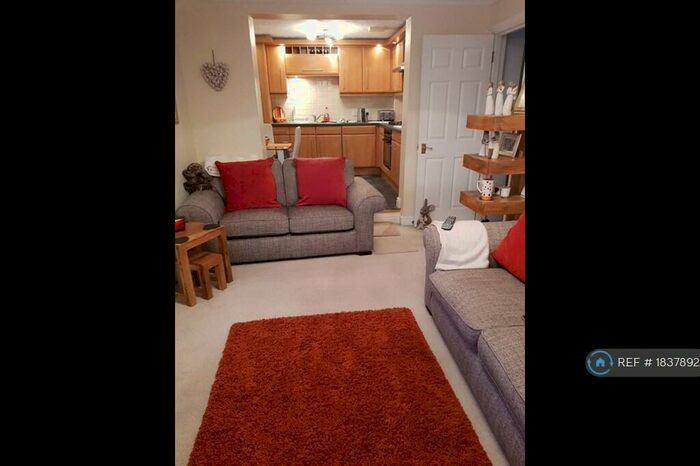2 Bedroom Flat To Rent In South Ferry Quay, Liverpool, L3