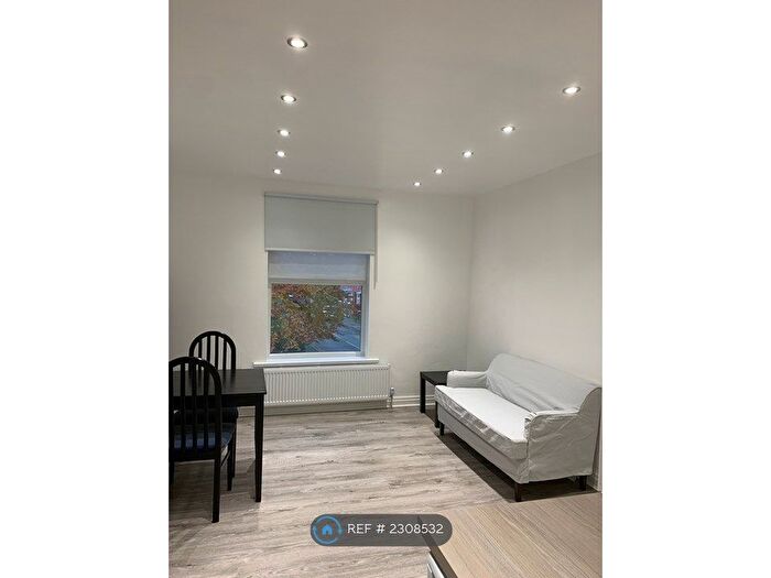 1 Bedroom Flat To Rent In Lower Broughton Road, Manchester, M7