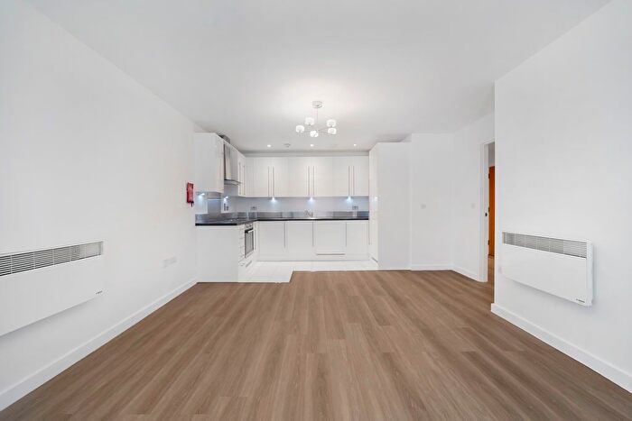 2 Bedroom Flat To Rent In Hallsville Road, Canning Town, E16