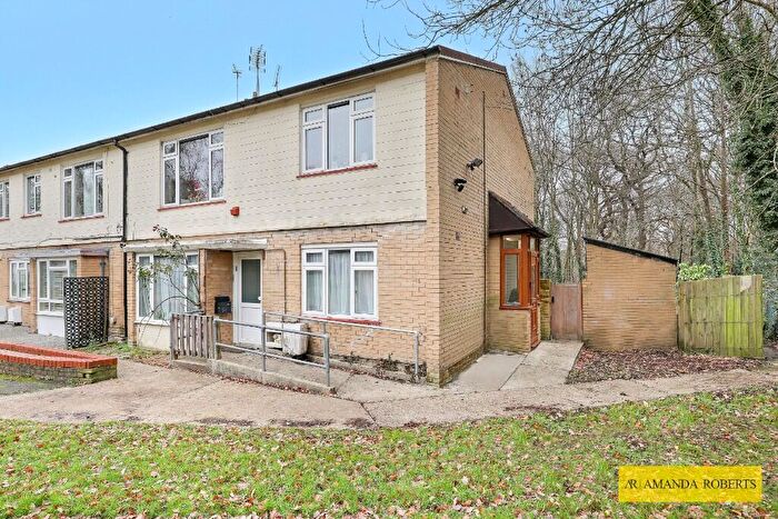 2 Bedroom Flat For Sale In The Copse, E4