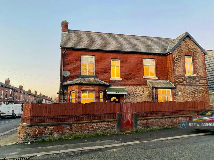 3 Bedroom End Of Terrace House To Rent In Trafford Road, Eccles, Manchester, M30