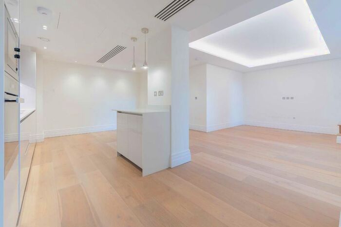 2 Bedroom Flat To Rent In Kensington Gardens Square, London, W2