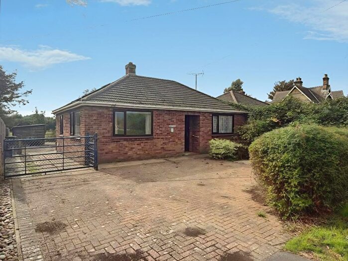 2 Bedroom Detached Bungalow For Sale In School Road, Walpole Highway, Wisbech, Norfolk, PE14