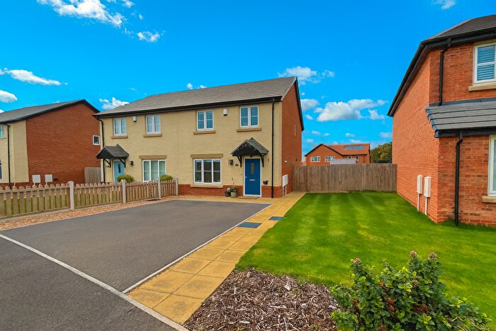 3 Bedroom Semi-detached House For Sale In Eider Avenue, Broughton, PR3