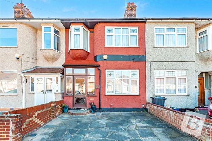 3 Bedroom Terraced House For Sale In Bede Road, Chadwell Heath, RM6