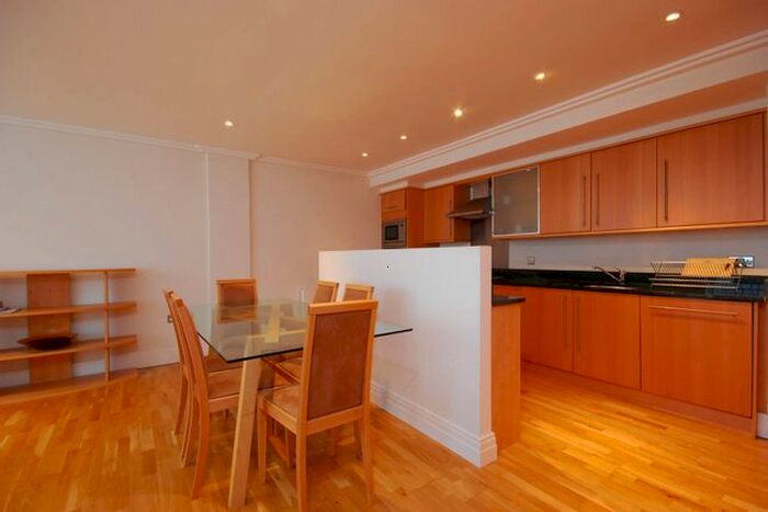 2 Bedroom Flat To Rent In Ferry Lane, Brentford, TW8
