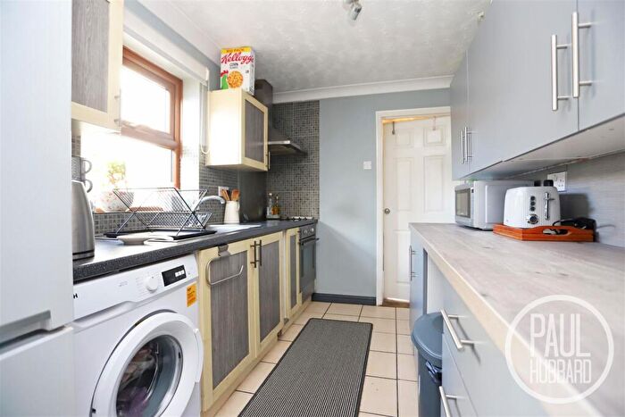 3 Bedroom End Of Terrace House For Sale In Lorne Park Road, Kirkley, NR33