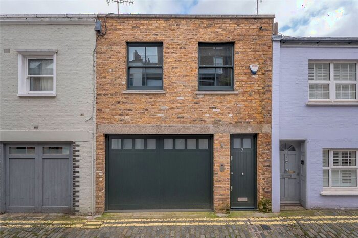 2 Bedroom Mews To Rent In St Petersburgh Mews, Bayswater, W2