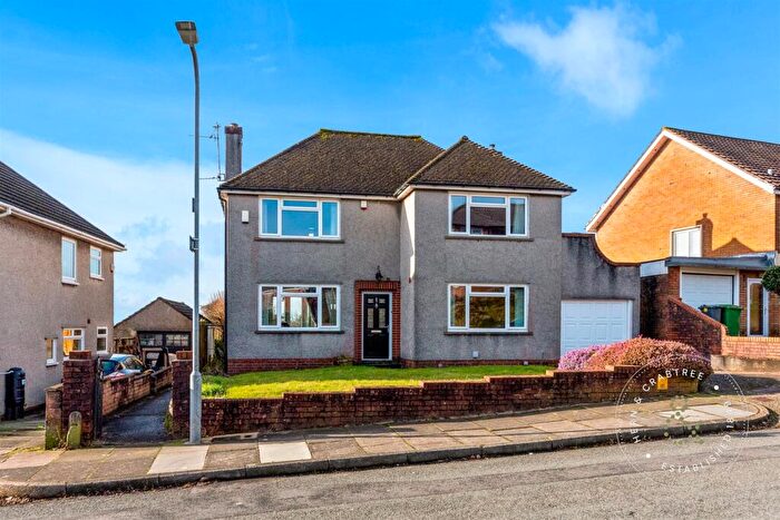 3 Bedroom Detached House For Sale In Everest Avenue, Cardiff, CF14