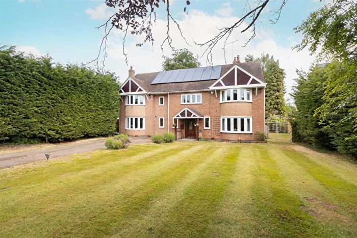 6 Bedroom Detached House For Sale In Birdingbury Road, Marton, Rugby, CV23