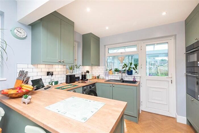 2 Bedroom Semi-Detached Bungalow For Sale In Multon Road, West Kingsdown, Sevenoaks, Kent, TN15