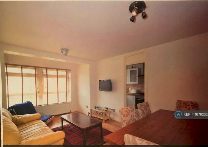 1 Bedroom Flat To Rent In Pert Close, London, N10