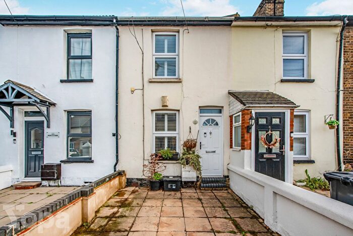 2 Bedroom Terraced House For Sale In Invicta Road, Dartford, DA2