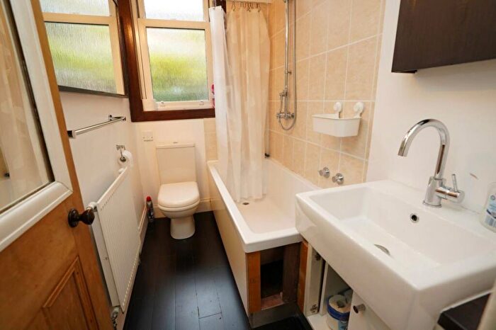 1 Bedroom Flat To Rent In Harden Place, Polwarth, Edinburgh, EH11