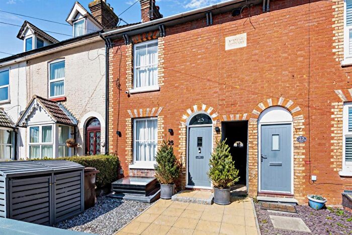 4 Bedroom Terraced House For Sale In Lower Fant Road, Maidstone, Kent, ME16