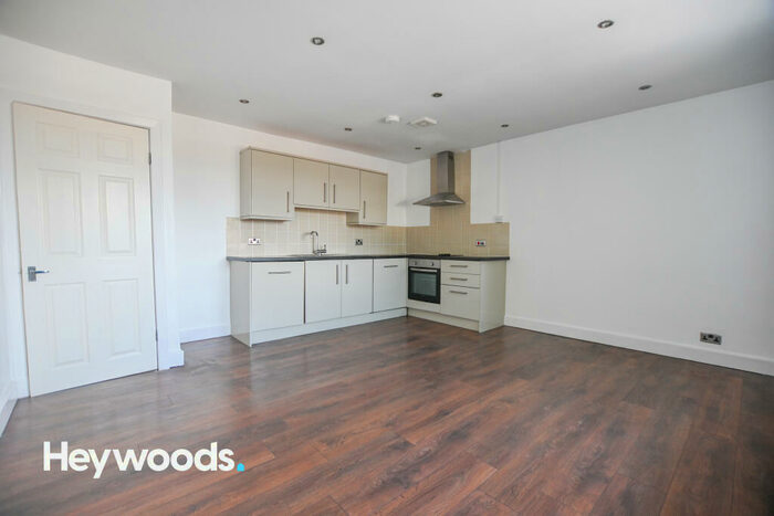 2 Bedroom Flat To Rent In Milehouse Lane, Milehouse, Newcastle-under-Lyme, ST5
