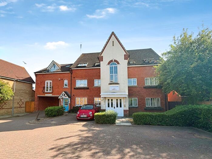 2 Bedroom Flat To Rent In Cleveland Way, Great Ashby, SG1