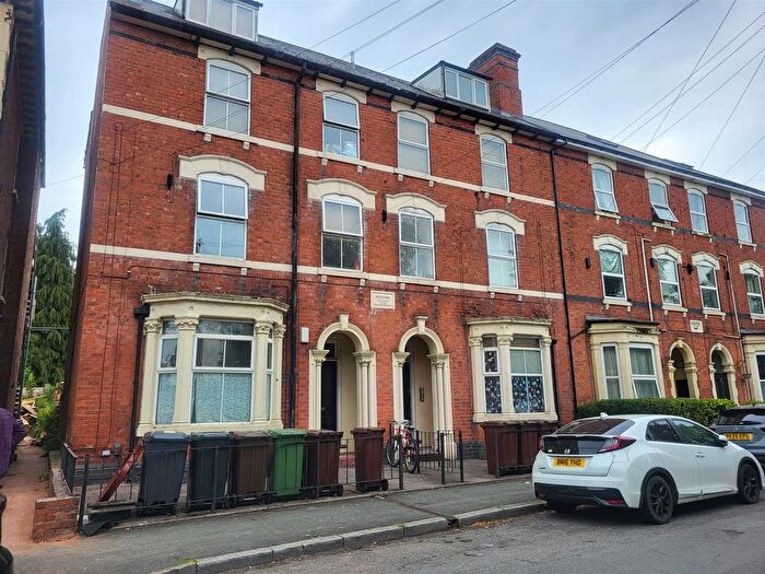 1 Bedroom Flat To Rent In Merridale Lane, Wolverhampton, WV3