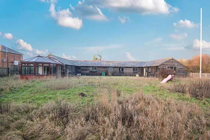 4 Bedroom Barn Conversion For Sale In Clockcase Road, Clenchwarton, King'S Lynn, PE34