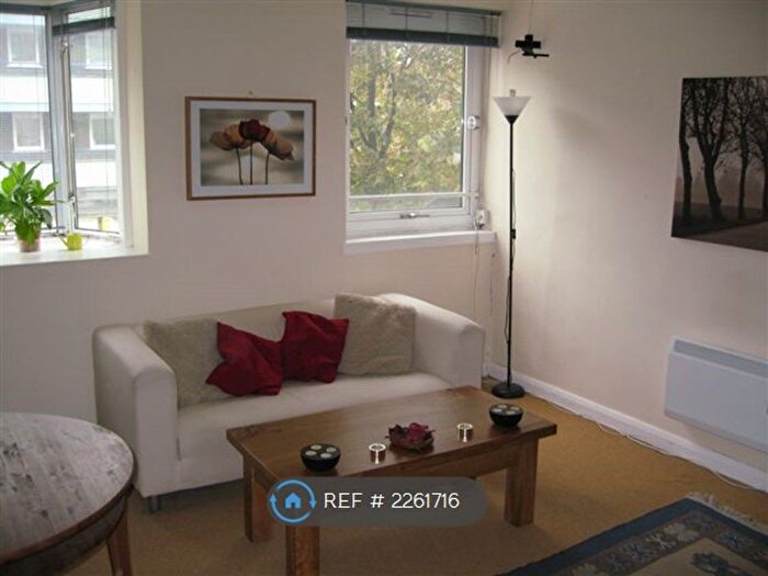 1 Bedroom Flat To Rent In Roman Road, London, E2