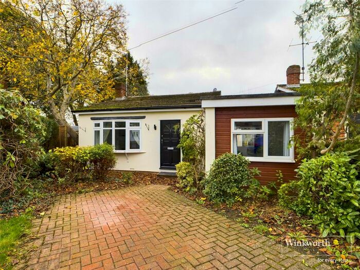 2 Bedroom Bungalow To Rent In Gurney Drive, Caversham, Reading, Berkshire, RG4