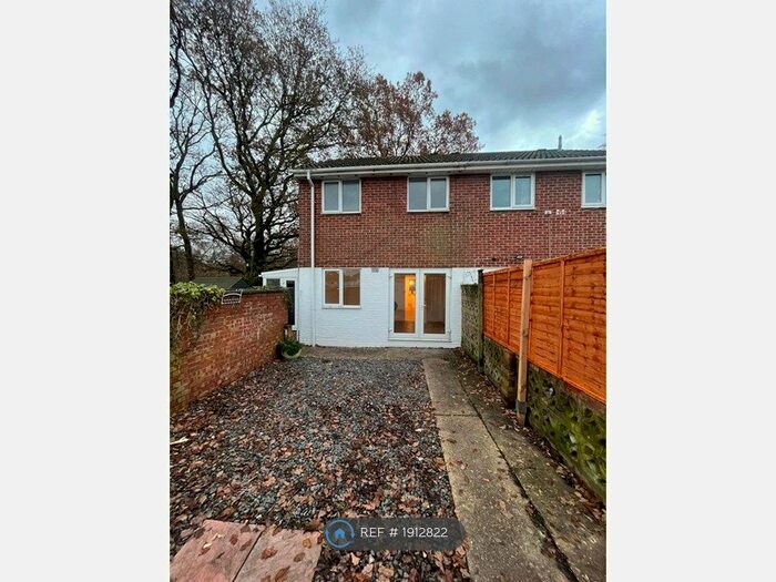 3 Bedroom Semi-Detached House To Rent In Tickleford Drive, Southampton, SO19