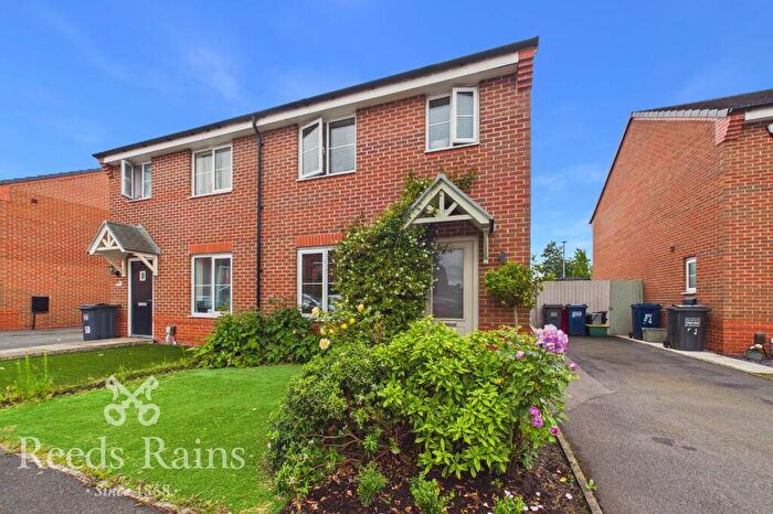 3 Bedroom Semi Detached House For Sale In Assembly Avenue, Leyland, Lancashire, PR25