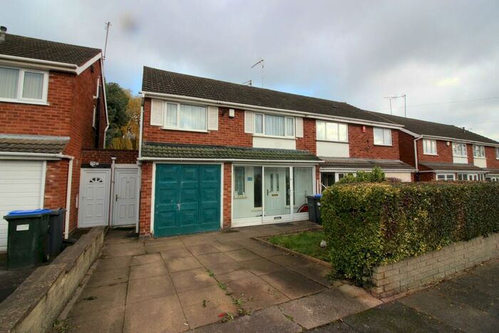 3 Bedroom Semi-Detached House To Rent In Claverdon Drive, Birmingham, B43