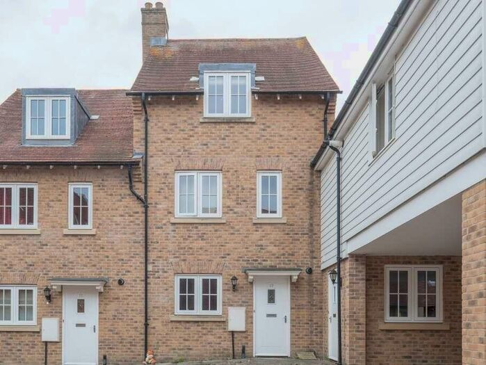 1 Bedroom Terraced House To Rent In Flagstaff Court, Canterbury, CT1
