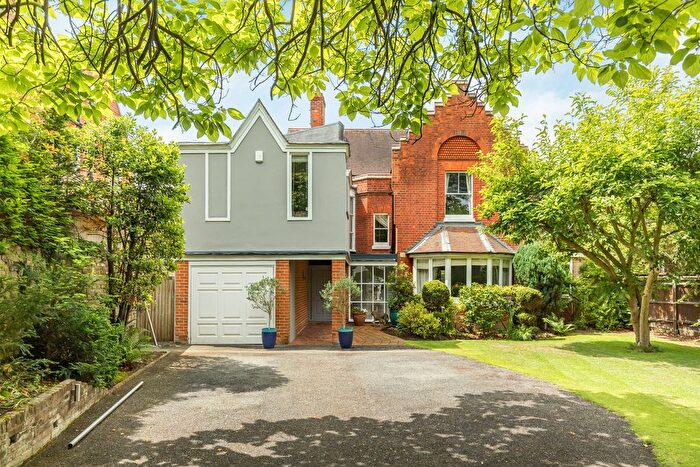 5 Bedroom Detached House For Sale In Fife Road, London, SW14